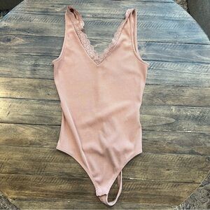 Elodie Dusty Pink Lace Bodysuit